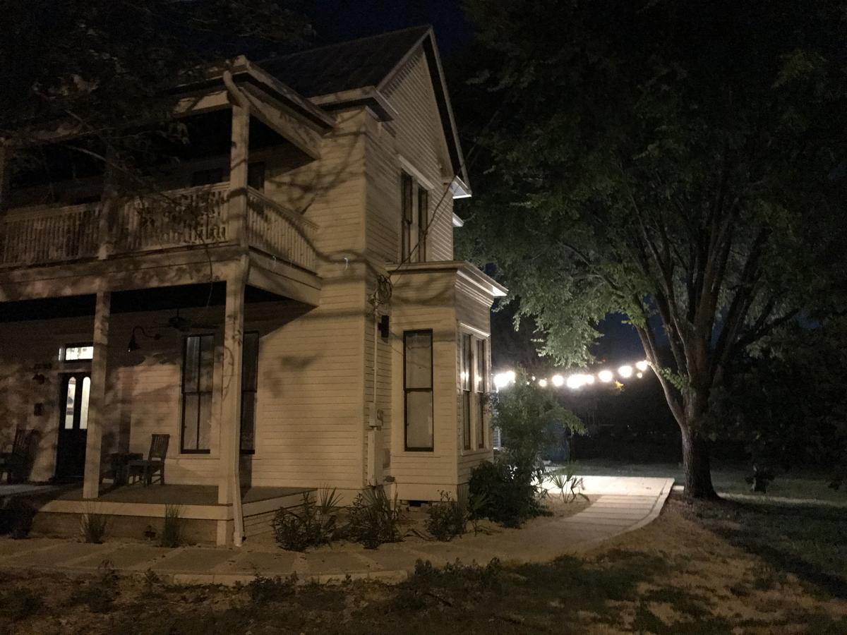 Ellison House Lockhart Bagian luar foto
